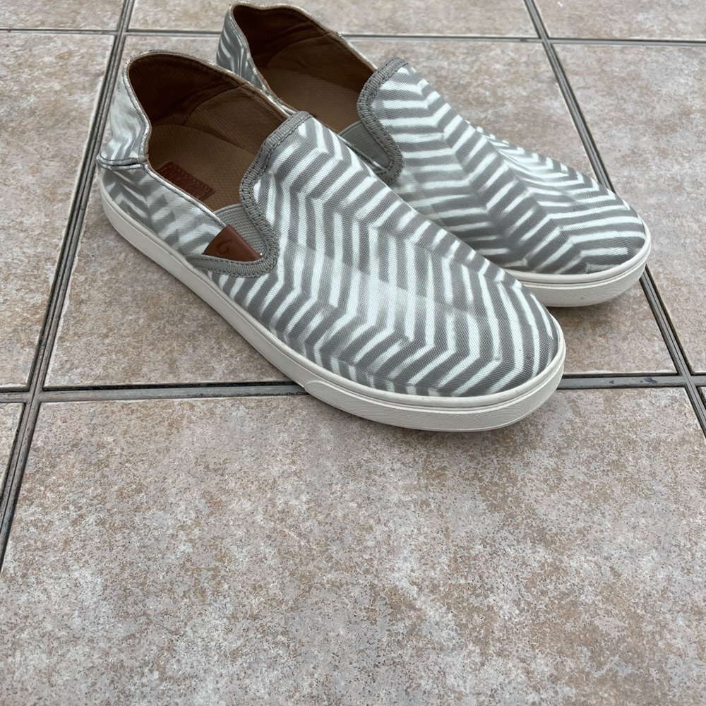 Olukai Pehuea Pa'i - Women's Slip-on Canvas Shoe - Picture 10 of 16